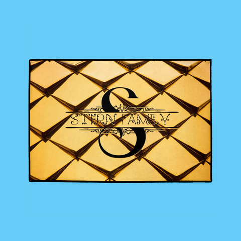 Elegant Welcome Mat – English, in Gold